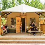 Nyaraló Luxuszelt Im Serengeti Park Hodenhagen